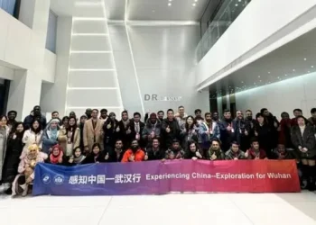 Fifty International Students Gather At Wuhan University To Discuss Smart Manufacturing And Experience The Charm Of The River City